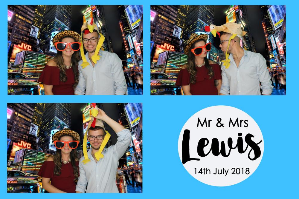 Mr & Mrs Lewis's Wedding | View more photos from the event at images.mobile-photo-booth.com/u/MobilePhotoBoothUK/Mr-Mrs-Lewiss-Wedding